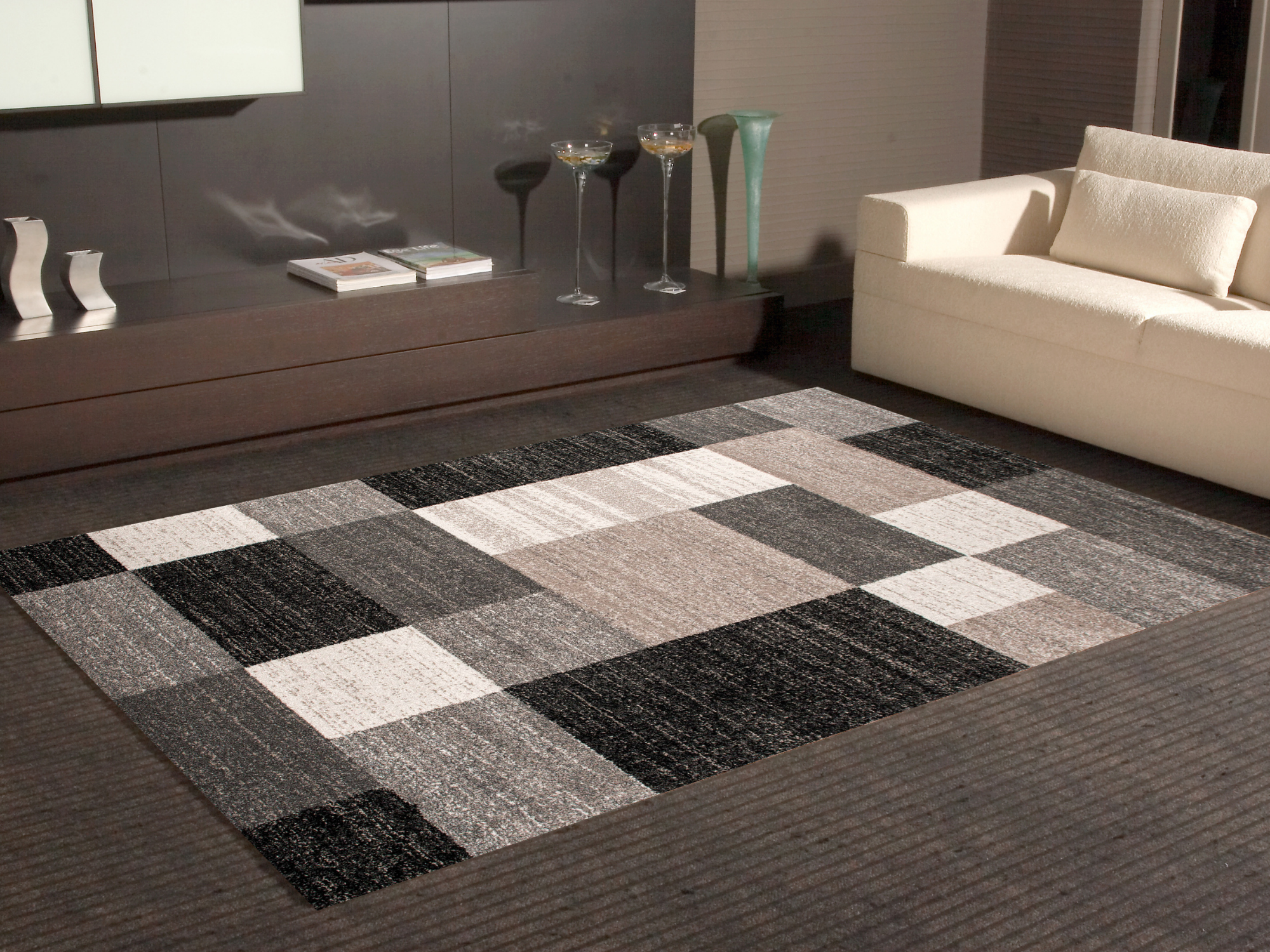 Lagos moderner Hochflorteppich