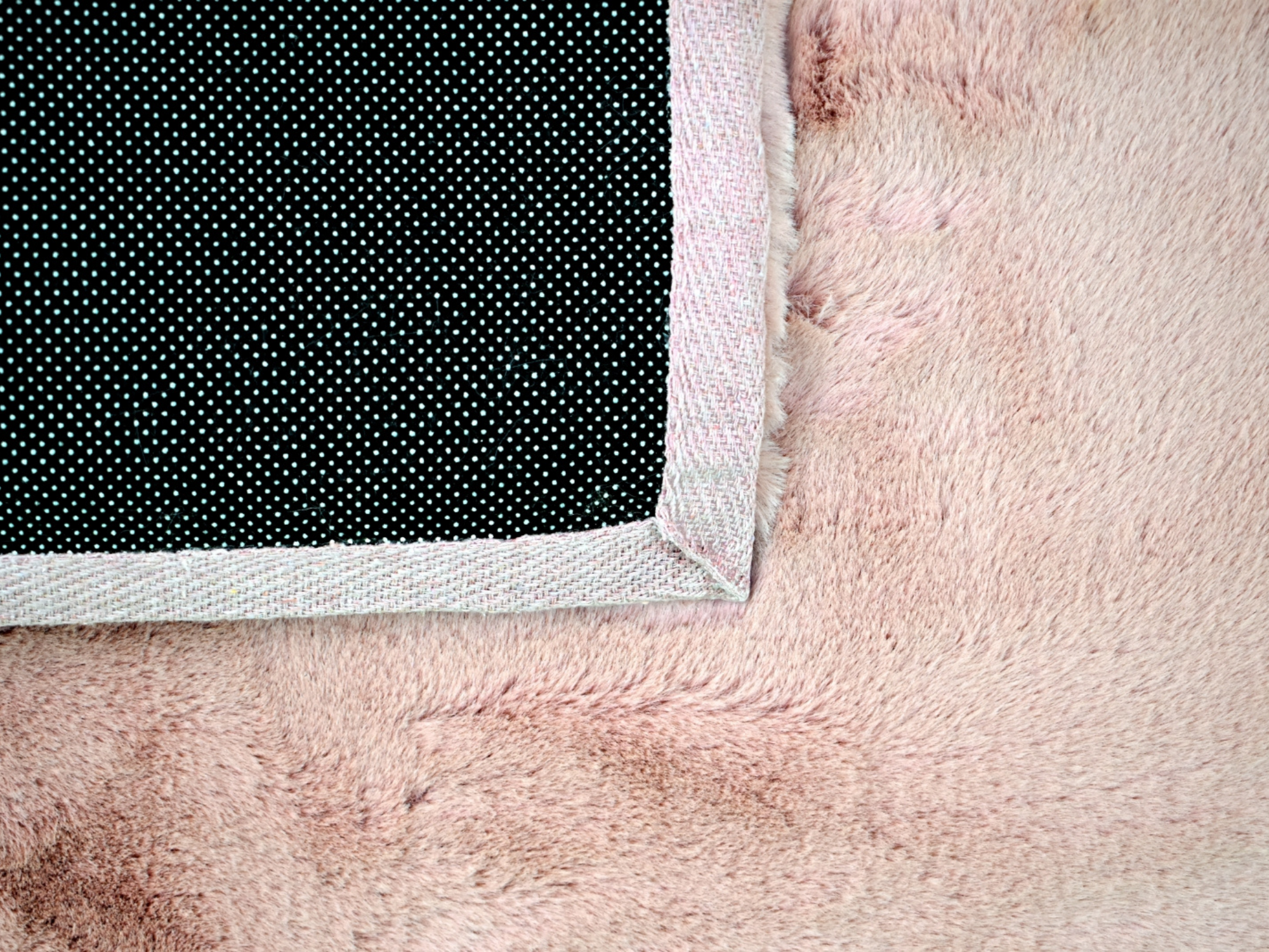 Stockholm Flauschiger Fellteppich – 30 mm Höhe & Extra Weich